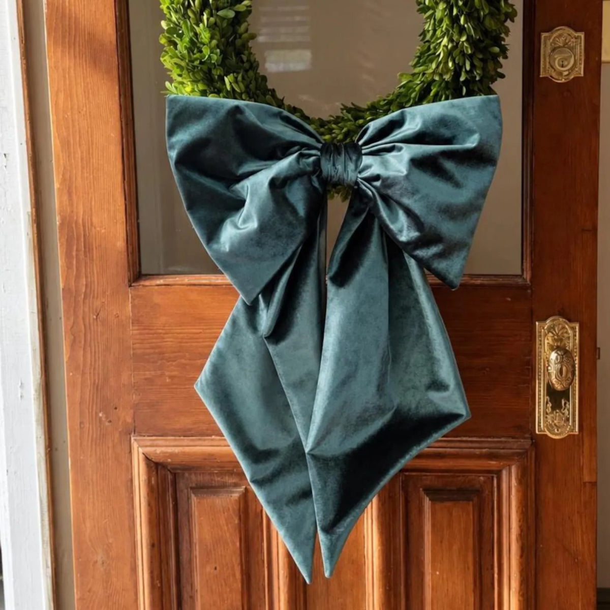 Emerald Green Hand Sewn Velvet Holiday Wreath Bow, Christmas Tree Topper, Country House Decor